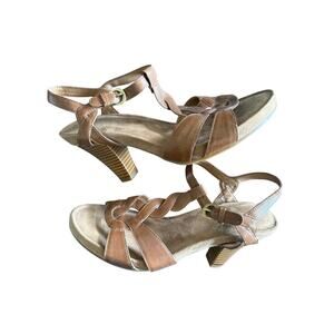 Aerosoles Tan Strappy Heeled Sandals size 9.5